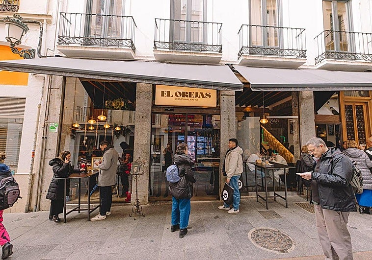 El restaurante de Granada que prepara platos de cuchara como lentejas de tapa